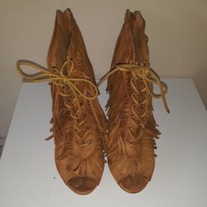 Camel color cowgirl heels 🤗👢👢